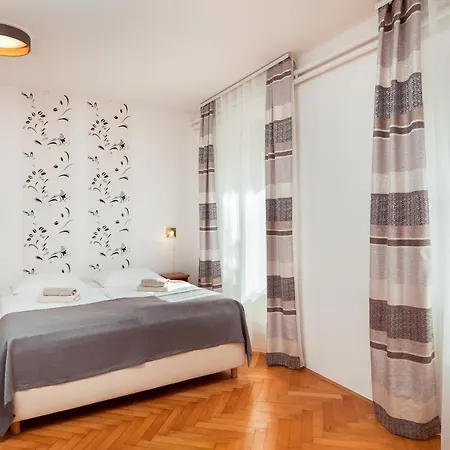 Гостевой дом Pod Lipo 2*