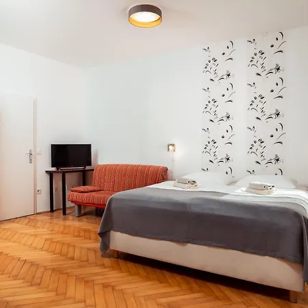 Pod Lipo בית הארחה לובליאנה