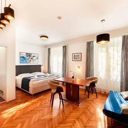 בית הארחה Pod Lipo לובליאנה