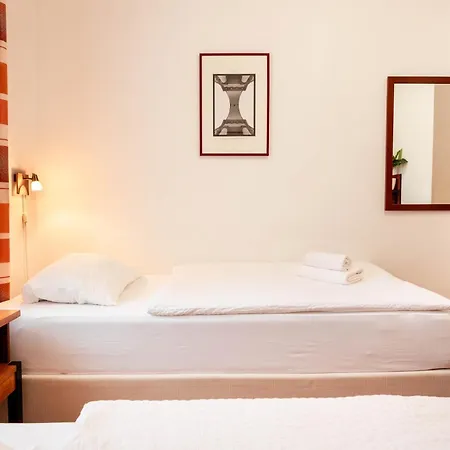 בית הארחה Pod Lipo לובליאנה